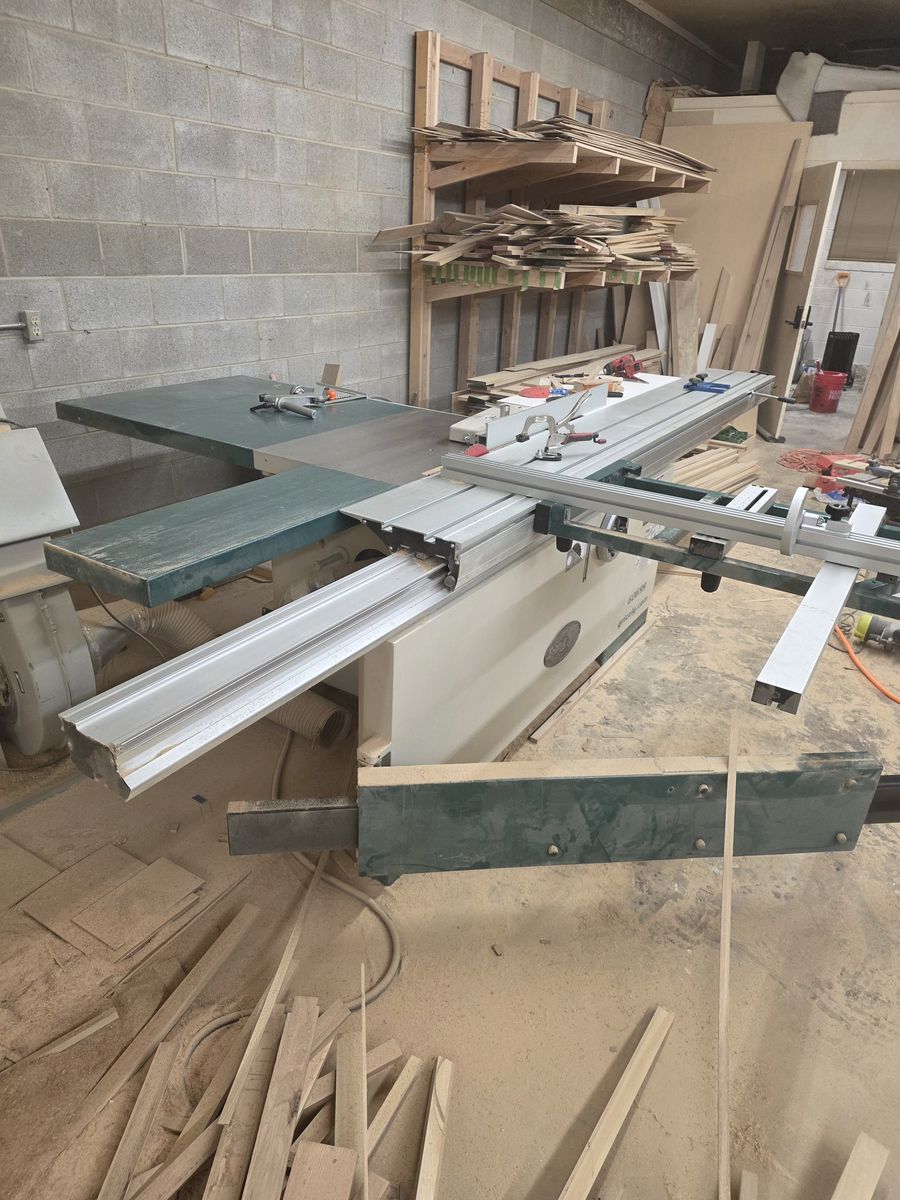 Grizzly G0699 Table Saw with scoring blade 7.5hp