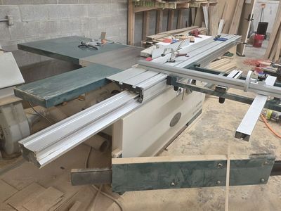 Grizzly G0699 Table Saw with scoring blade 7.5hp