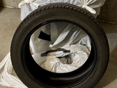 Nokian SUV Hakkapellitta RS Snow Tires 255/45 R20 105T. Single season use.