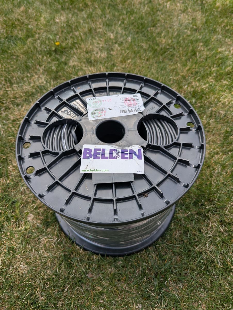 Belden Y65096 20 AWG Control Cable – 4 x 1,000 ft Spools – NEW