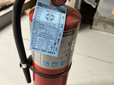 Buckeye 10HI SA80 ABC Fire Extinguisher With Inspection Tag