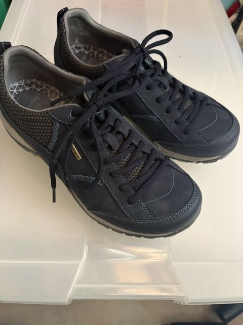 Dansko Women's Waterproof Suede Lace Up Sneakers - Size 39