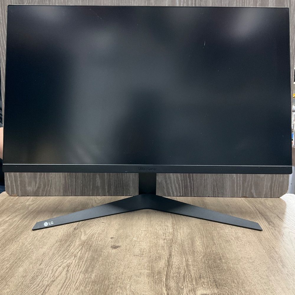 Lg 27gq40w-b 27 Inches Monitor