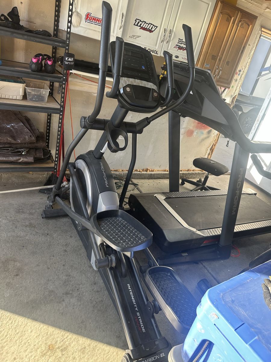 ProForm Carbon EL Elliptical - Excellent Condition, Smooth Full-Body Workout