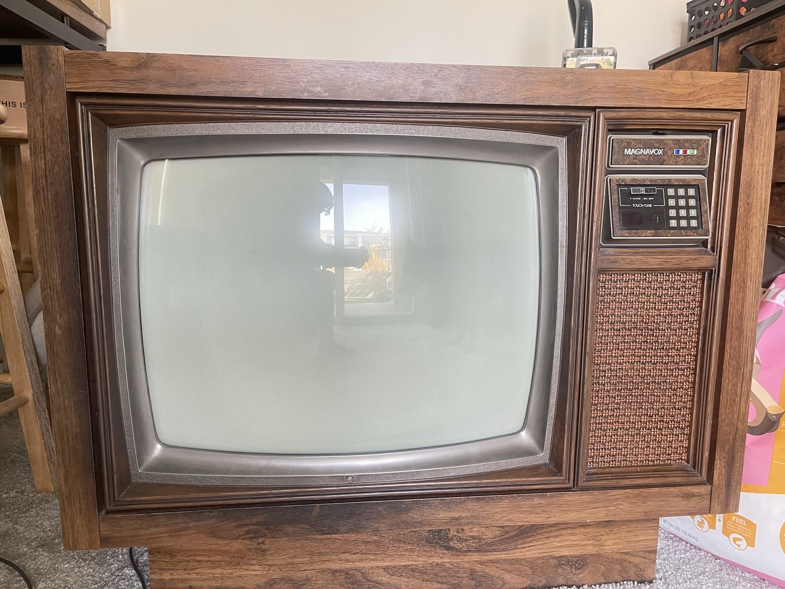 Vintage 1979 Magnavox CRT Television