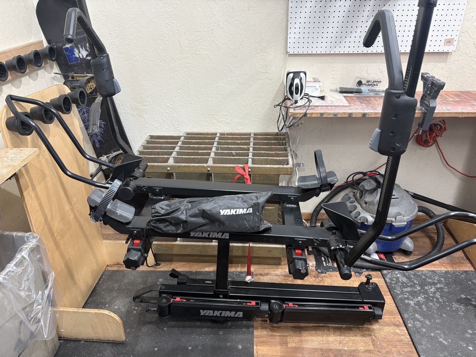 Yakima EXO hitch rack