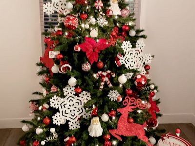 9 ft Christmas tree