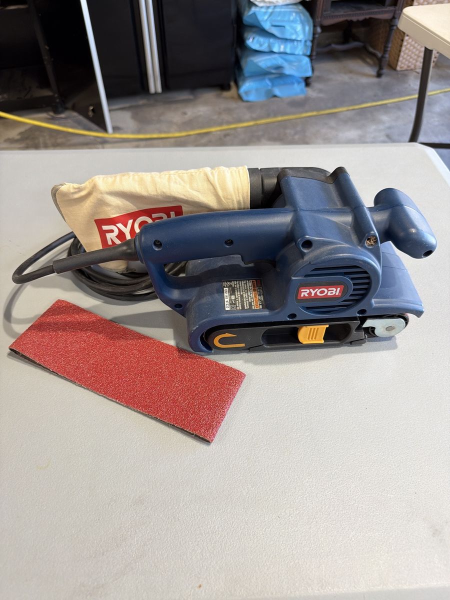 Ryobi Corded Belt Sander with Dust Bag and Sandpaper