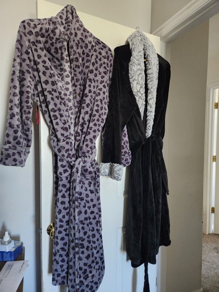 women's bathrobes