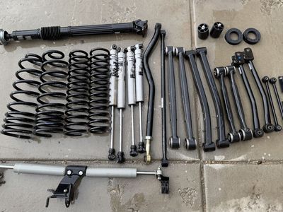 3 Black Widow Lift for Jeep Gladiator /Fox Shocks