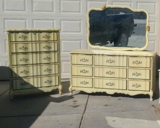 Vintage Bedroom Dresser set
