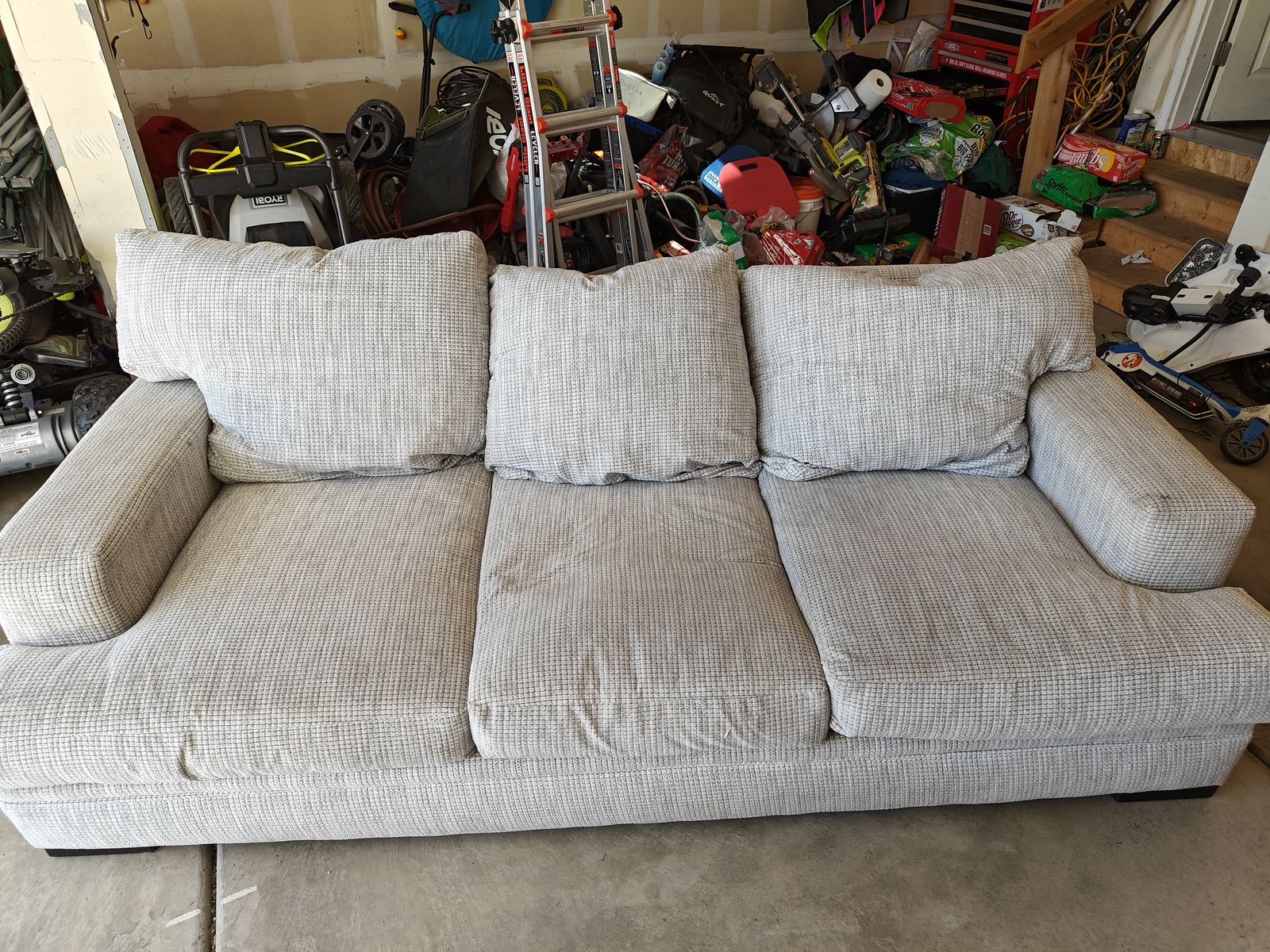 Super comfy couch!