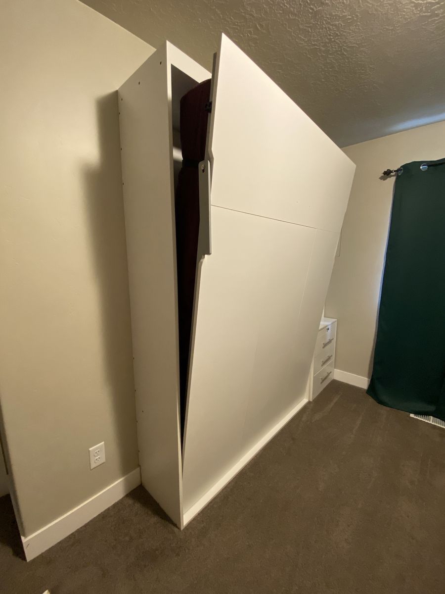 Main image 4