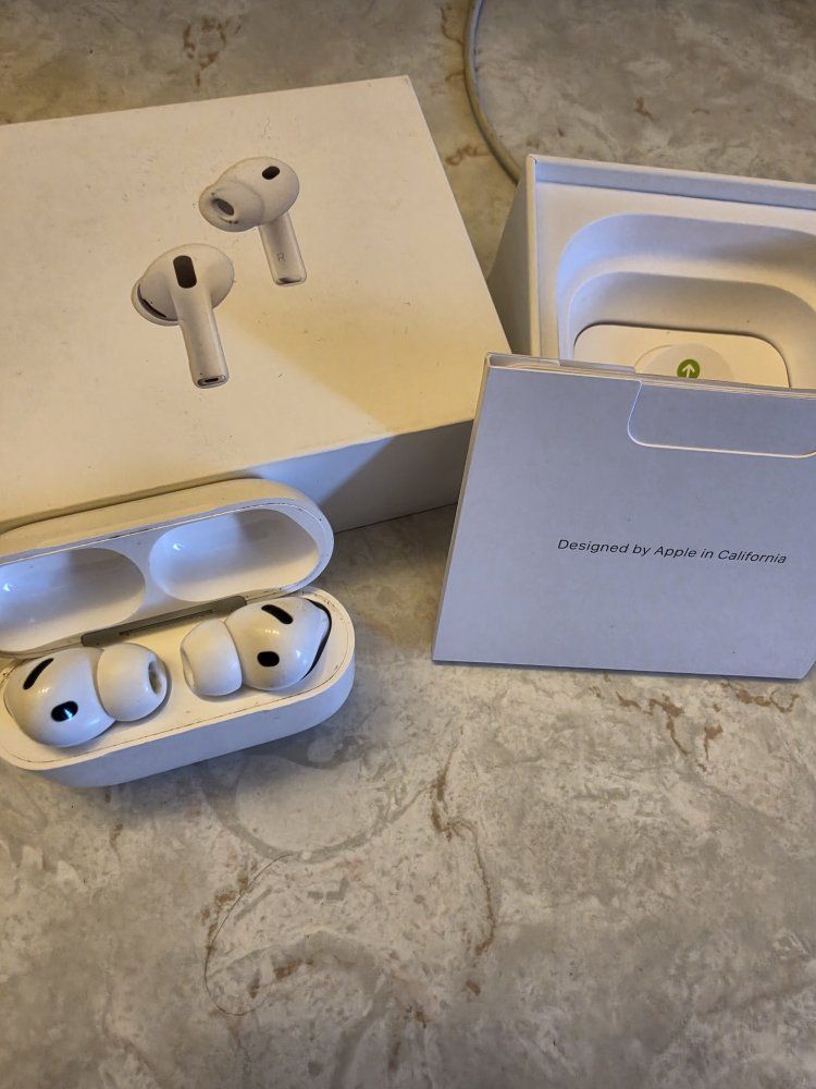 Apple Watch Ultra + AirPods Pro 3 Bundle – $300