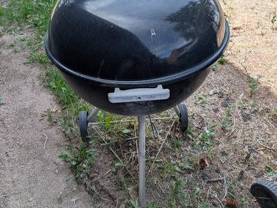Weber Charcoal Kettle Grill Black - Rolling BBQ Smoker