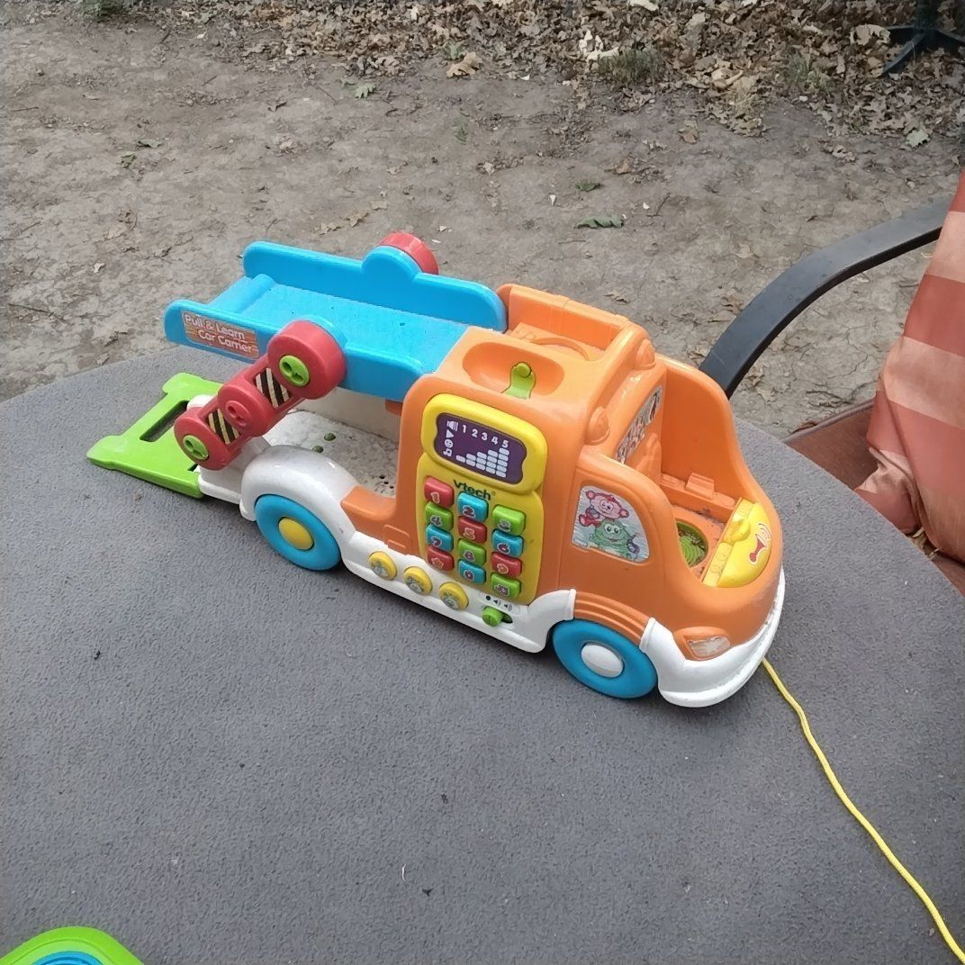 VTech Toot-Toot Drivers SmartPoint Flatbed Tow Truck Toy