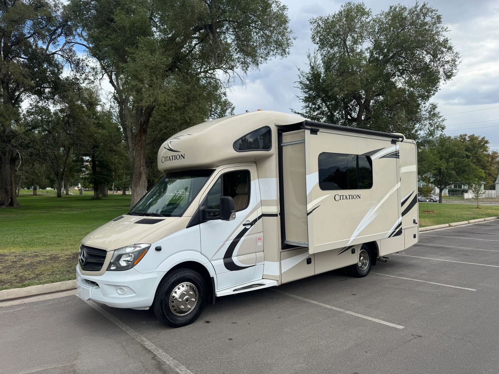 Sleeps 6, Solar Prep 2018 Thor Motor Coach Citation 24SJ Diesel Class C B Like" Mercedes Van Sprinter Roadtrek ERA View