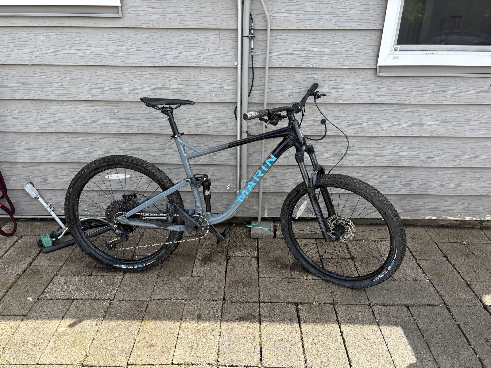 Marin Rift Zone 1 Full Suspension Large Mountainbike