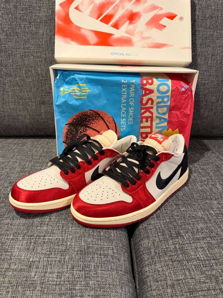 Trophy Room Air Jordan 1 Retro Low OG SP Rookie Card Away Mens 11 FN0432-100