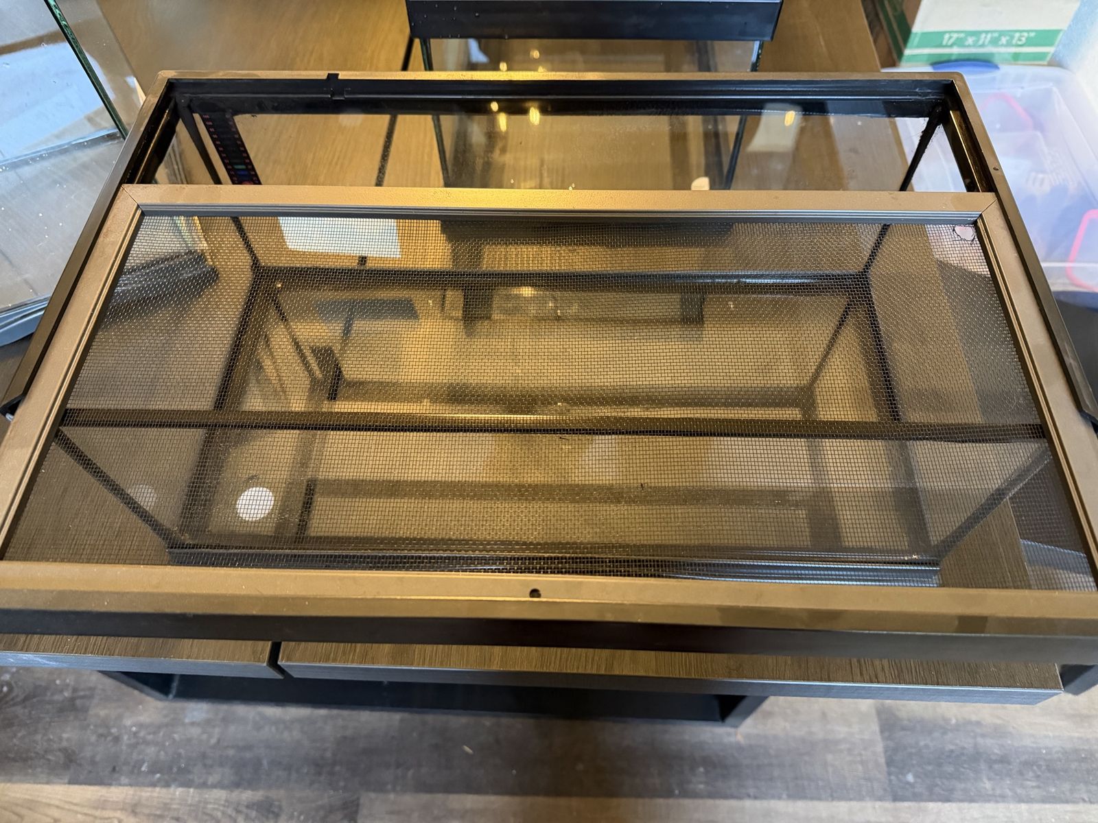 Zoo Med Glass Reptile Terrarium Tank with Mesh Screen Top