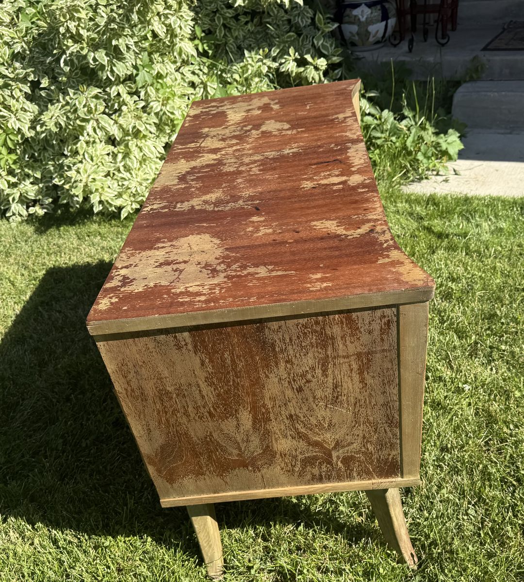 Main image 6