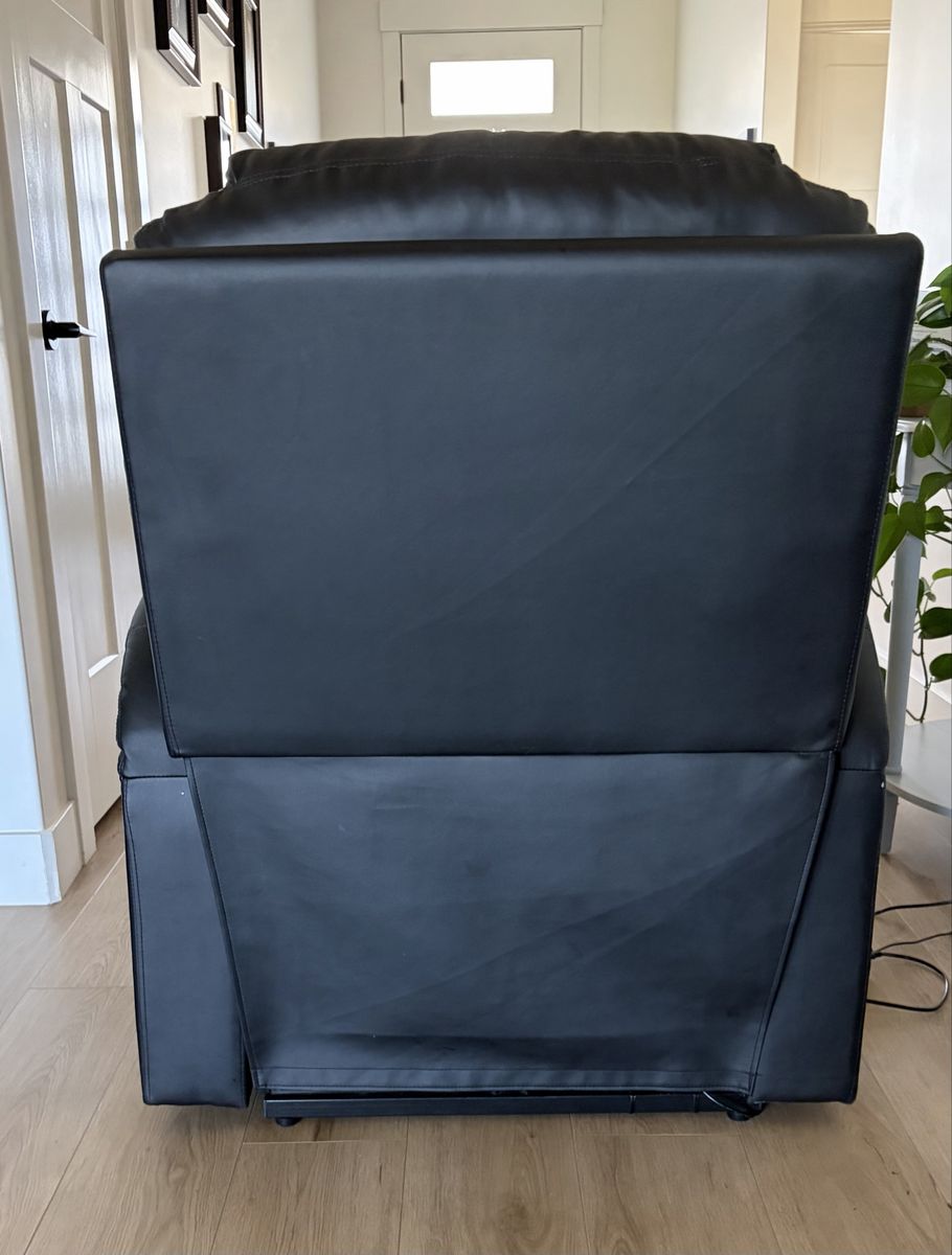 Main image 6