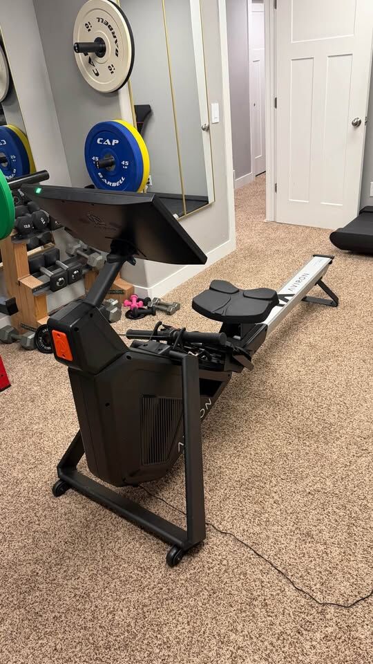 Aviron Strong Rowing Machine