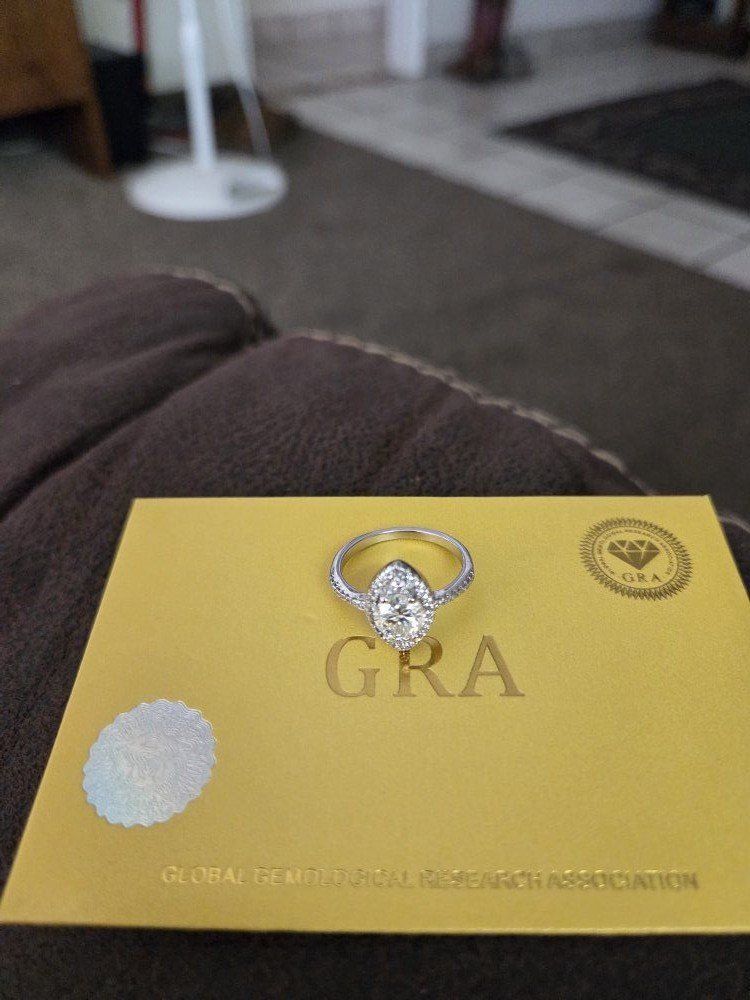 1 carat moissanite ring