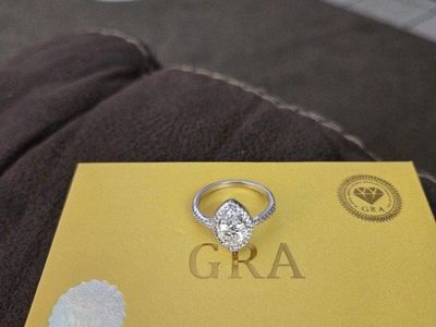 1 carat moissanite ring