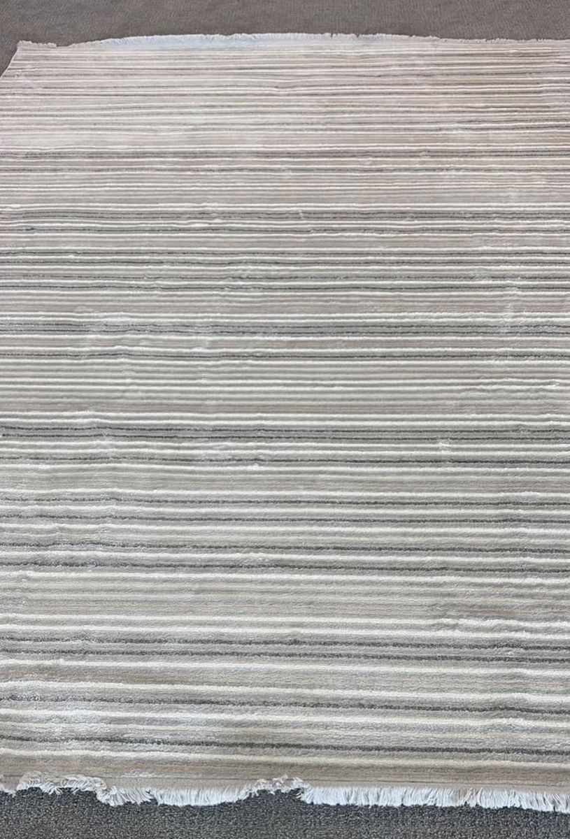 Light Grey/Ivory 8x10 Rugs