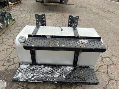 Freightliner M2 112 Right Fuel Tank