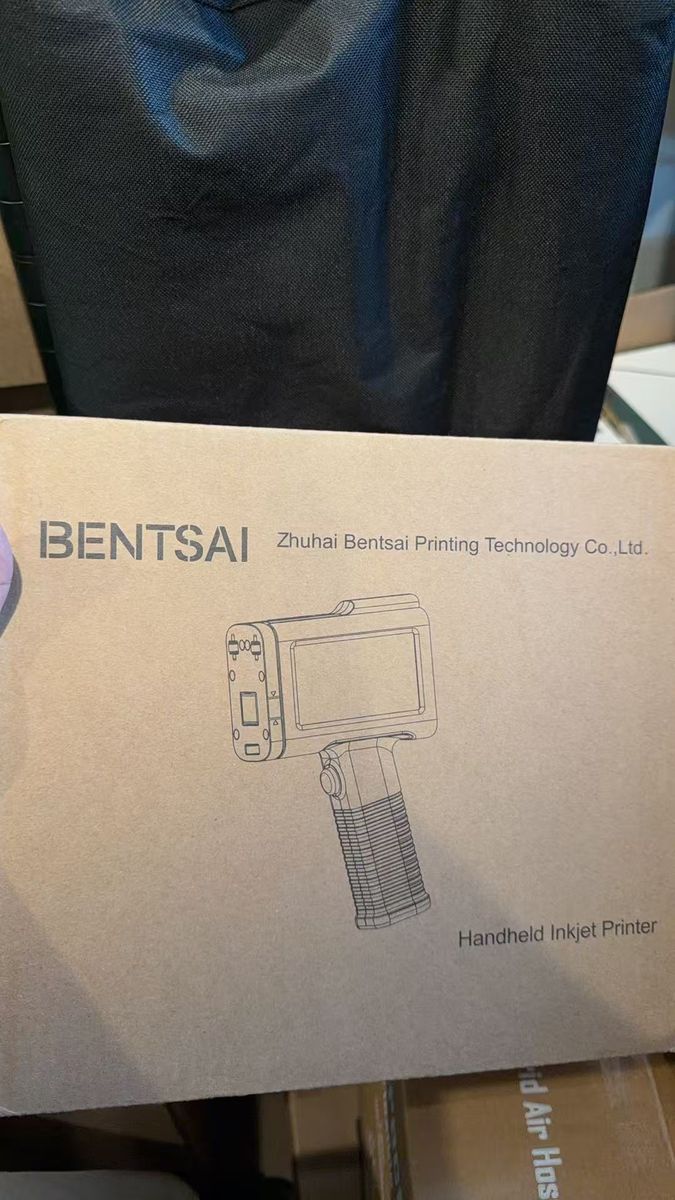 New in box Handheld Inkjet Printer