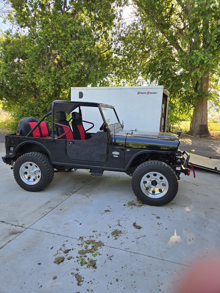 2023 Mahindra Roxor