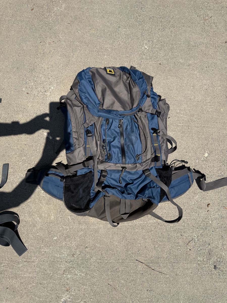 Mountainsmith Maverick Hiking Backpack Blue Grey Large Internal Frame Pack