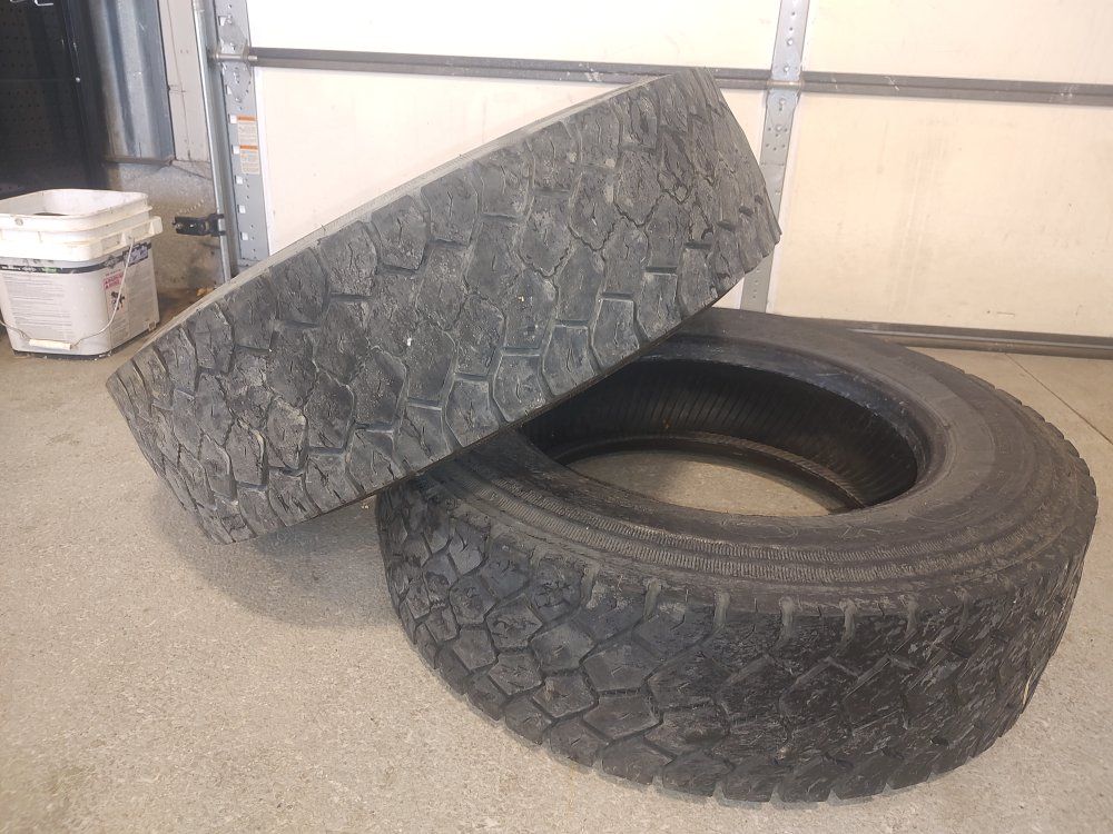 Toyo 245 70 r19.5