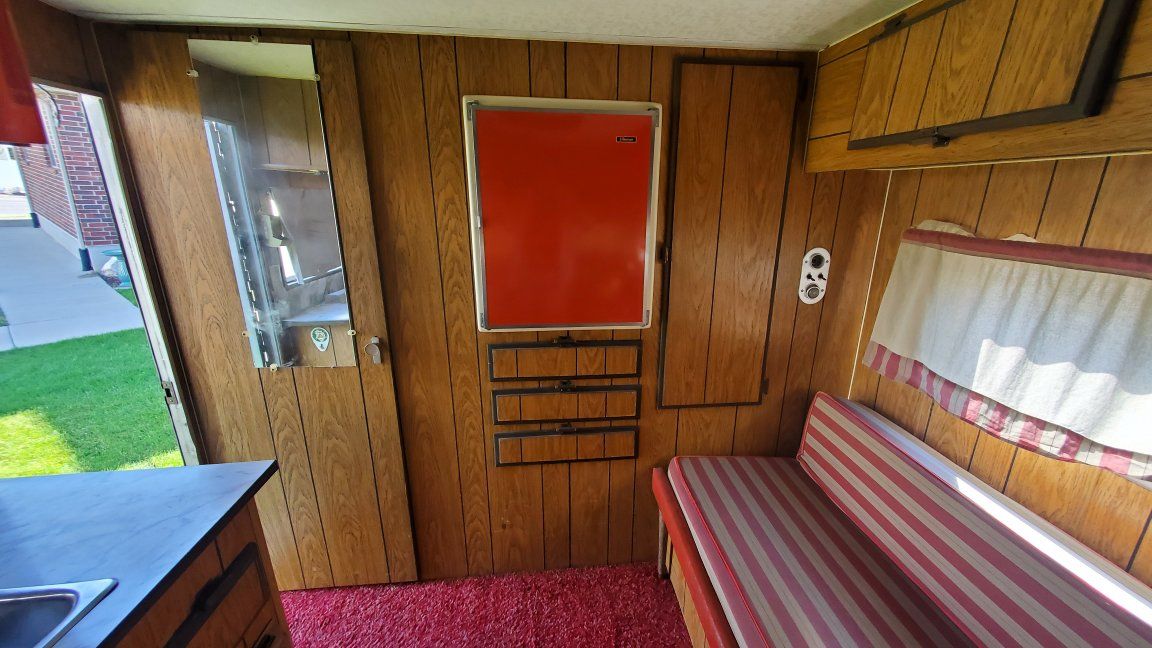Main image 6