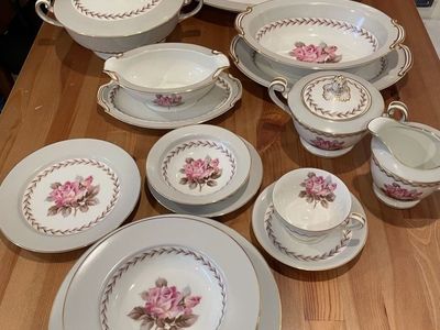 1950s vintage Noritake China. Rosewood pattern