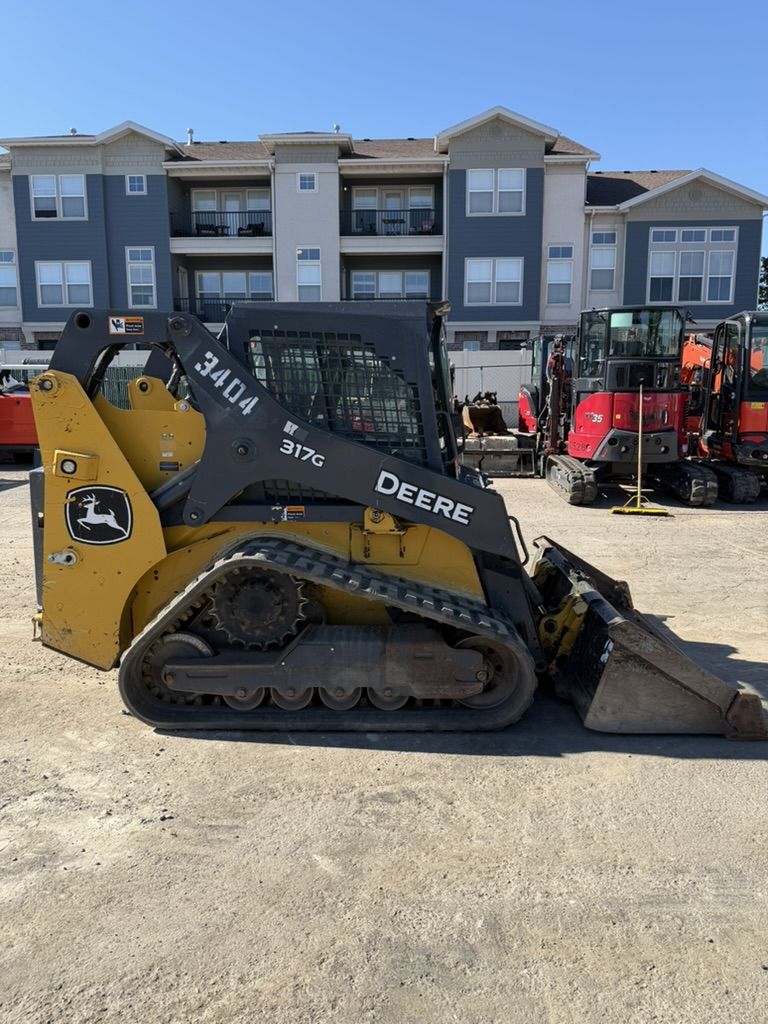 Track Skid Steer for Rent. Enclosed Cab CTL. Medium Size Skid