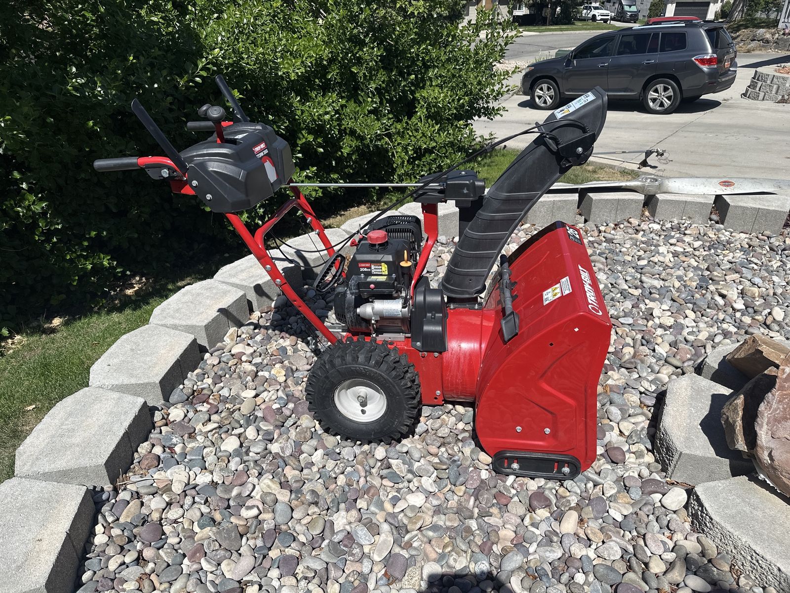 Troy-Bilt Storm 2620 208cc 26-inch Two-Stage Gas Snow Blower Electric Start