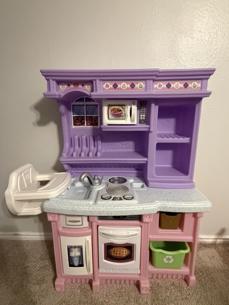 Kids Play Kitchen
