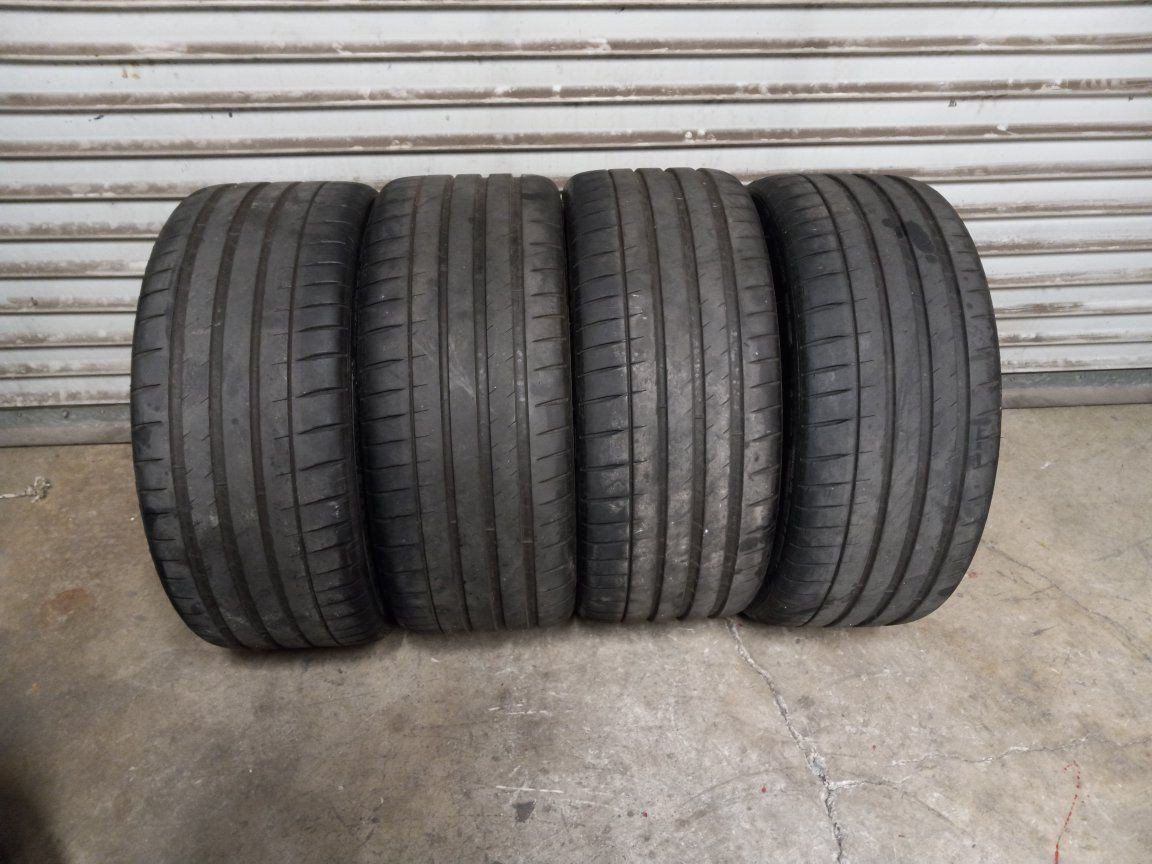 Tires 235 35 ZR20