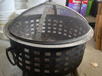 Amazon Basics 27” Steel Lattice Fire Pit