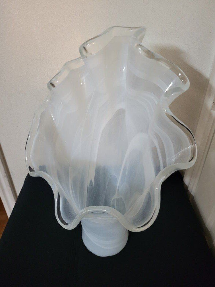 Murano Style Art Glass White Swirl Handkerchief Cl