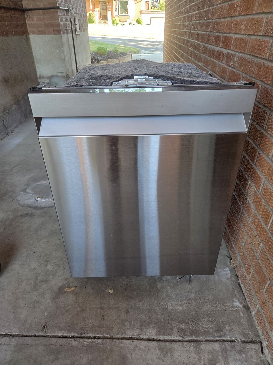Samsung Smart 46 dBA Dishwasher with StormWash