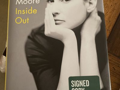 Demi Moore signed book