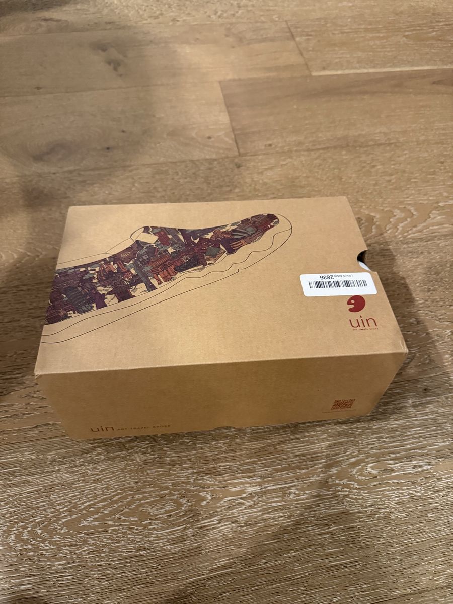 UIN Art Travel Shoes Butterfly Blossom Orange Flats Women's Size 8 New in Box