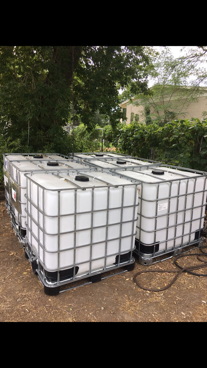 275 Gallon Water Storage Container Tote