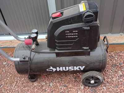 Husky 8 gallon 150 psi air compressor