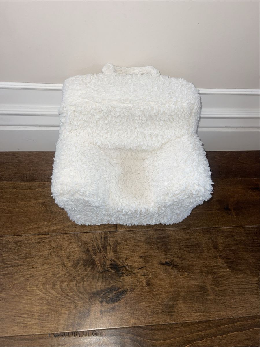 Pottery Barn Kids Gotz Doll White Faux Fur Anywhere Chair