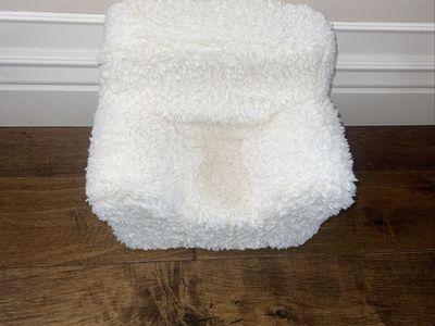 Pottery Barn Kids Gotz Doll White Faux Fur Anywhere Chair